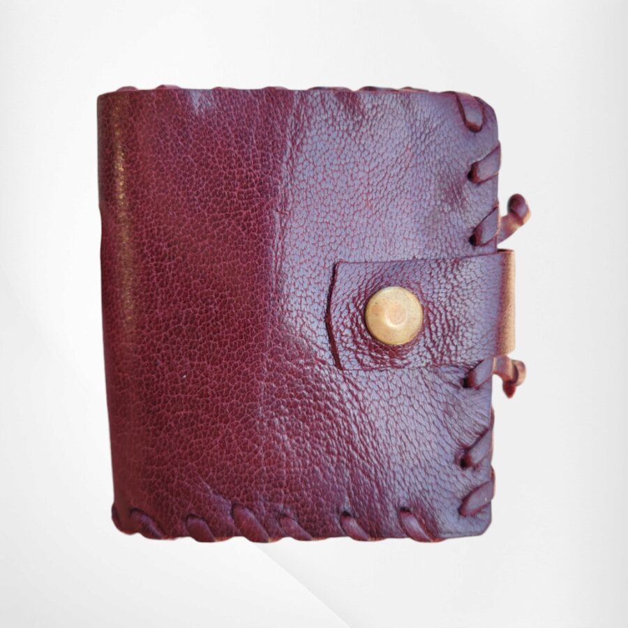 Cartera de piel de cabra artesanal marrón con cordón marrón