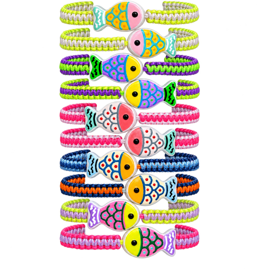 Pulseras Pececitos del Cantábrico de macramé hechas a mano en Santillana del Mar, cinco modelos de colores